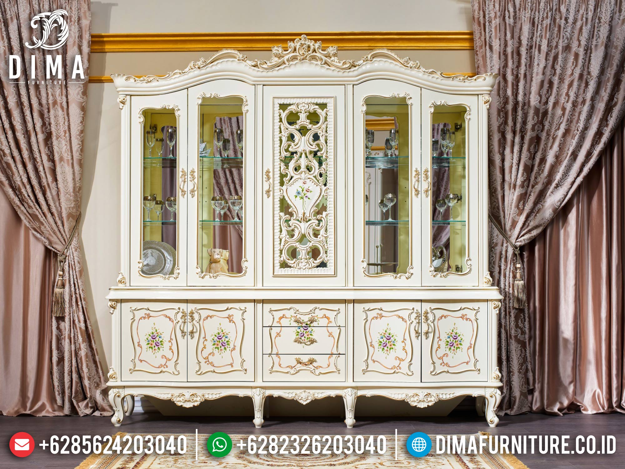 Lemari Hias Mewah Jepara Luxury Carving Best Seller Furniture BT-0975